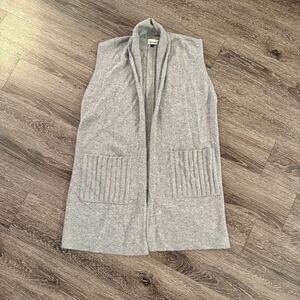 Diane Snyder 100% Cashmere Sleeveless Open Sweater
